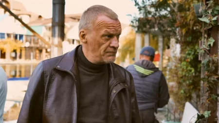 РђР»РµРєСЃРµР№ РЎРµСЂРµР±СЂСЏРєРѕРІ СЃРЅРёРјР°РµС‚СЃСЏ РІ Р°РІР°РЅС‚СЋСЂРЅРѕР№ РєРѕРјРµРґРёРё Р›РѕС‚РµСЂРµСЏ