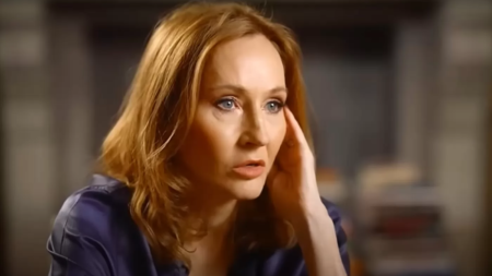 РђРІС‚РѕСЂ Р“Р°СЂСЂРё РџРѕС‚С‚РµСЂР° Р”Р¶.Рљ. Р РѕСѓР»РёРЅРі СЂР°СЃСЃРєР°Р·Р°Р»Р° Рѕ Р·Р°РёСЃРєРёРІР°СЋС‰РёС… Р·РІРµР·РґР°С…